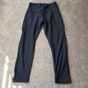 Size small VIE ACTIVE yoga pants. Good condition.